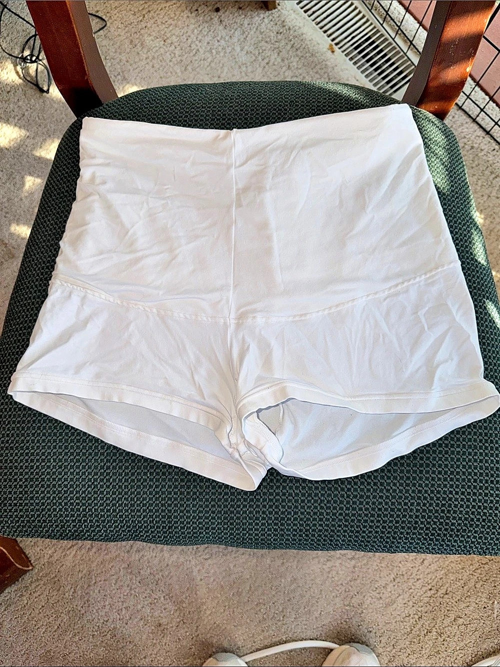 Maidenform Shapewear Shorts in White XL